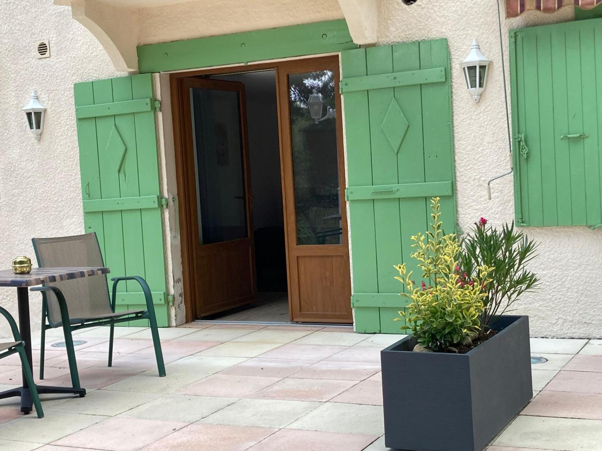 Apartamento Pavillon de l’Étang Châteauneuf-du-Rhône Exterior foto